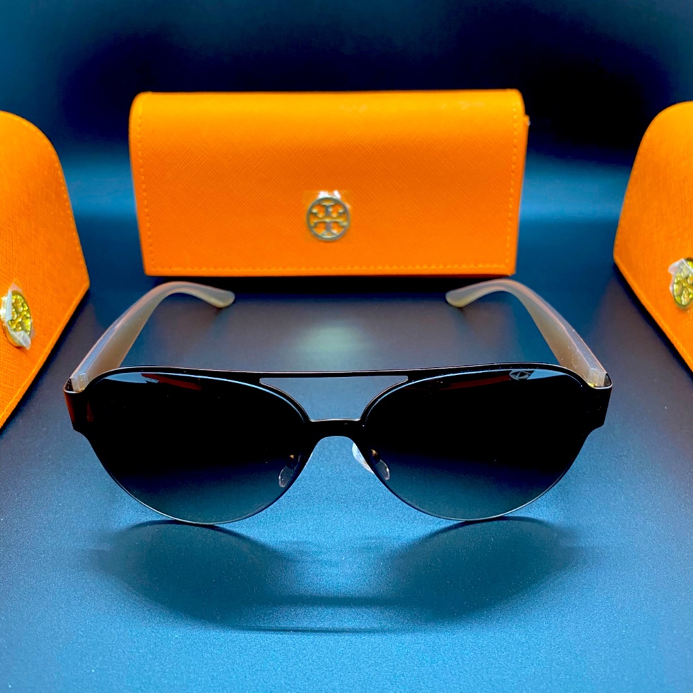 Tory Burch unisex sunglasses. NEW